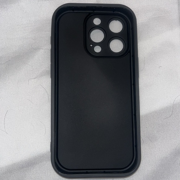 NWT Brand new in package Mickey Mouse IPhone 15 Pro Case Black Mickey Graphic - Picture 3 of 3